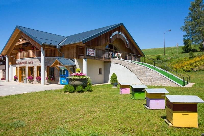 Ferienwohnung Escapade Au Calme De La Riviere Métabief Exterior foto